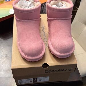 BearPaw Kids Pink Cozy Boots size 2
